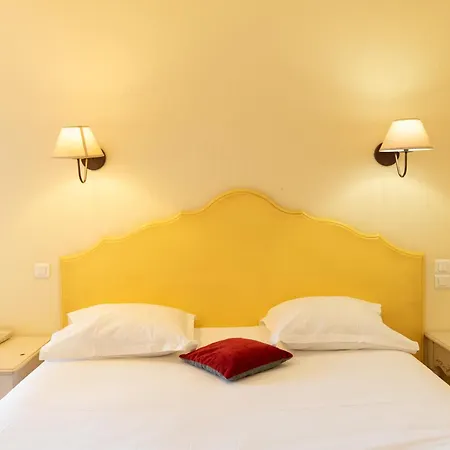 Western Le Paradou Sud. 3* Avignon